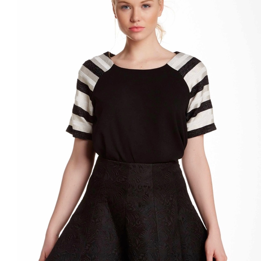 Contrast Sleeve Panel Blouse